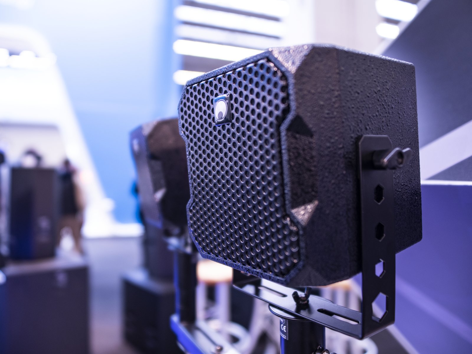 Satellitenlautsprecher_2wege_150W_B12_88-500-07114