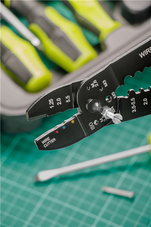 97-905-00010_KFZ-Zange_2024_02d