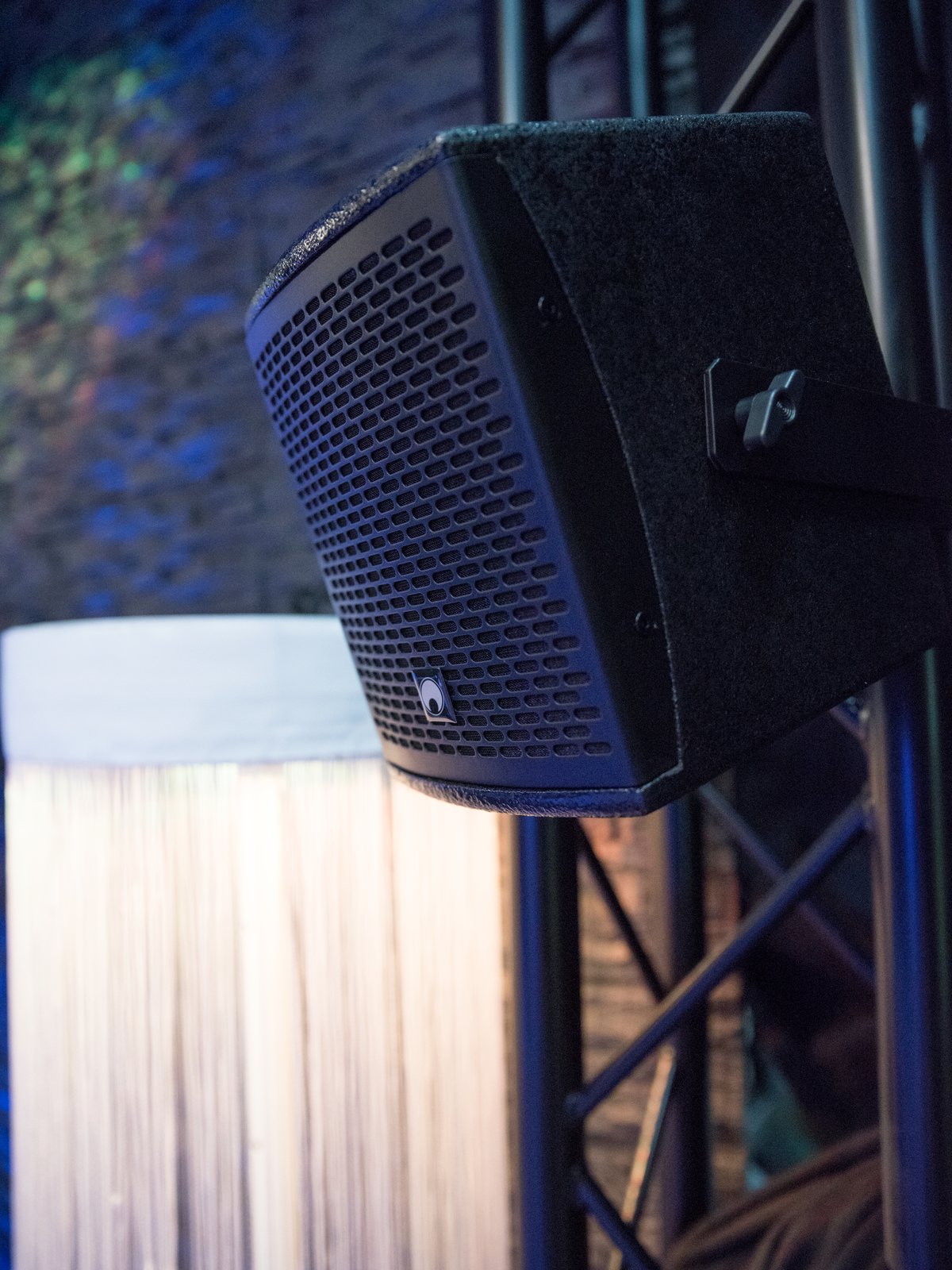 Satellitenlautsprecher_2wege_250W_B07_88-500-07125